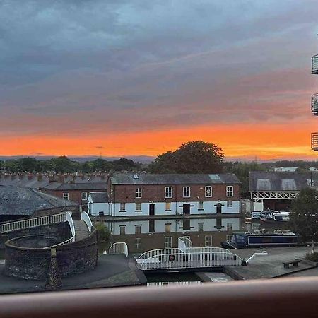 City Centre 2 Bed Apartment Chester Eksteriør billede